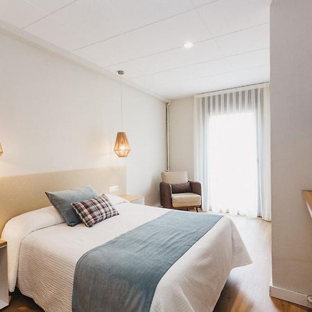 Hotel Catalunya リベス・デ・フレセル エクステリア 写真