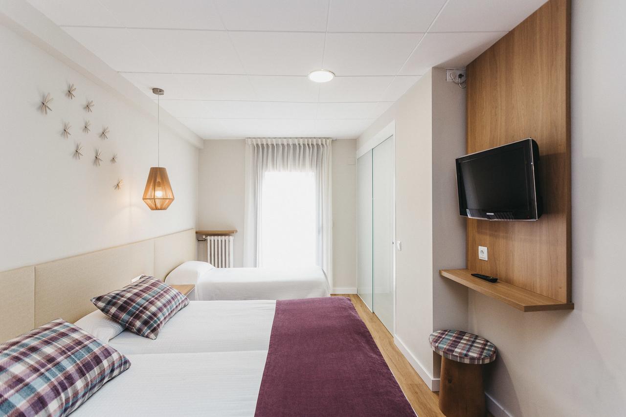 Hotel Catalunya リベス・デ・フレセル エクステリア 写真